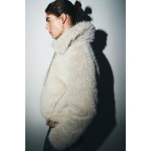 ZARA SHORT FAUX FUR COAT WITH ZIP